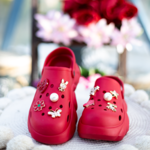 Valentine clogs red 3