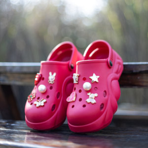 Valentine clogs red
